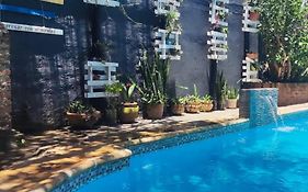 Alojamiento con habitaciones equipadas casas y monoambiente